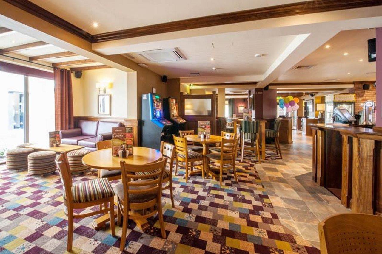 Premier Inn Stoke-On-Trent Exterior photo