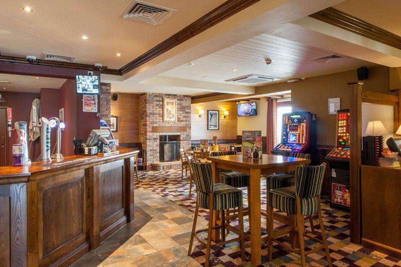 Premier Inn Stoke-On-Trent Exterior photo